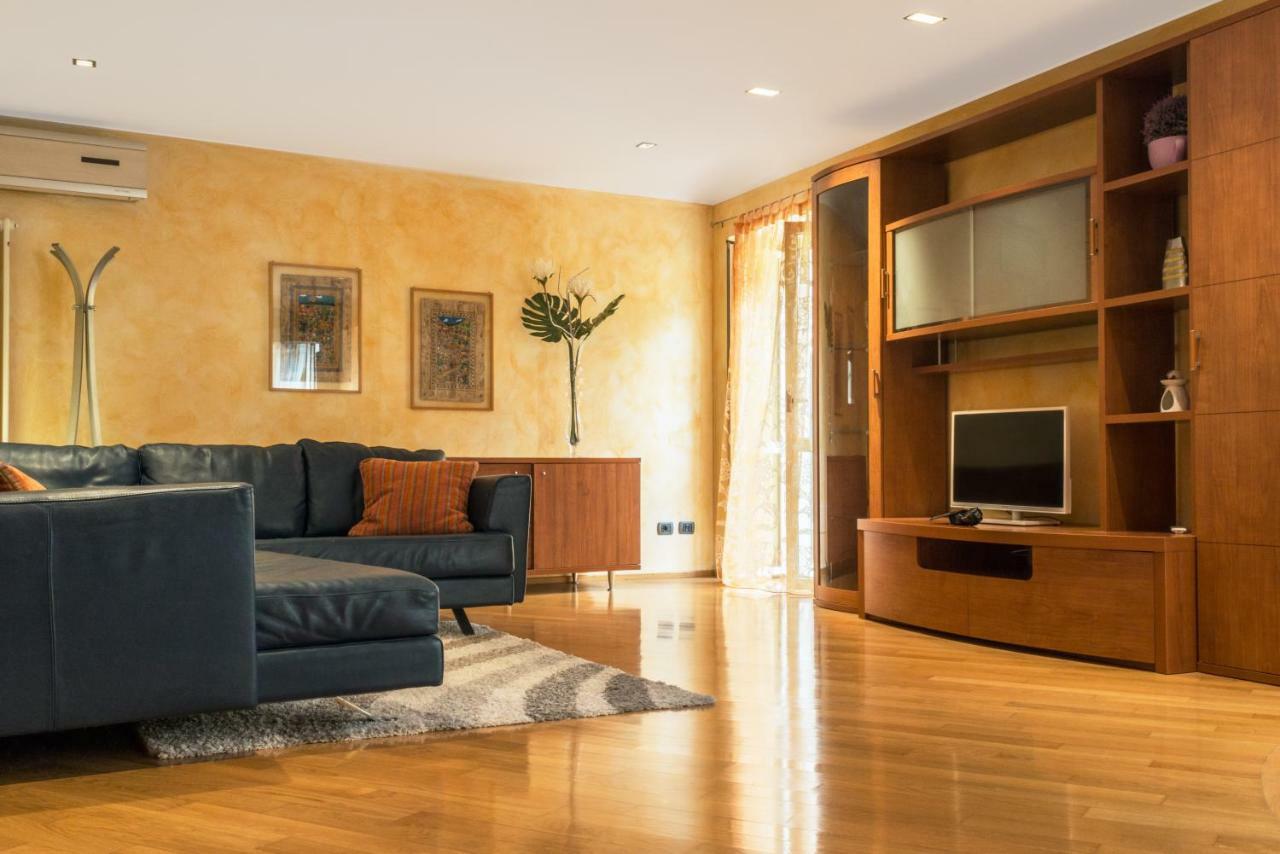Appartamento Le Perle Lazise Exteriör bild